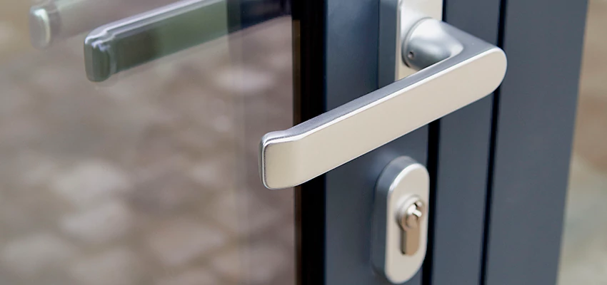 Broken Door Lock Cylinder Repair in Taft, California